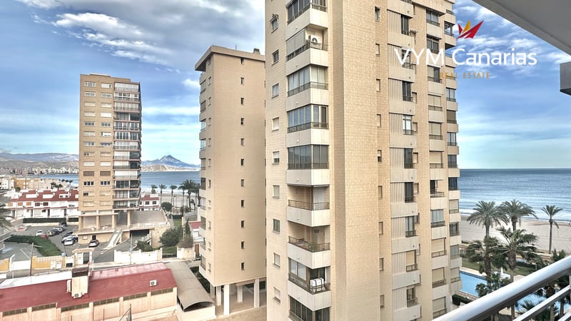 House in El Campello - view 1