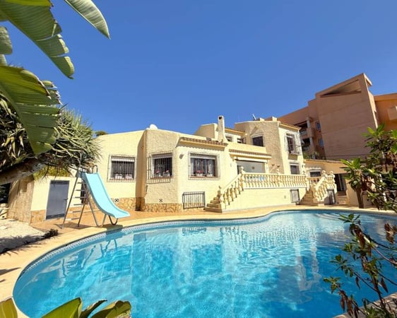 House in Moraira - view 1