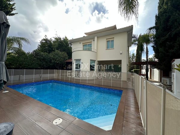 House in Pyrgos - view 1