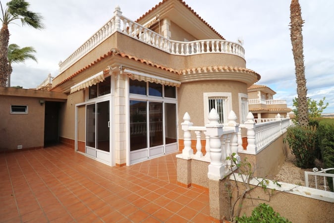 House in Los Balcones - view 1