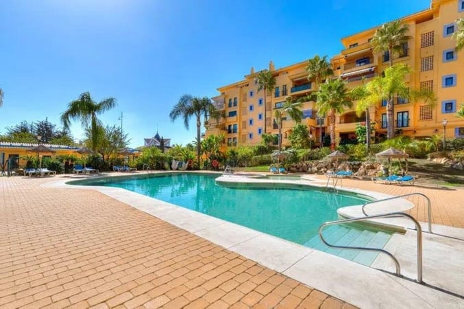 Apartment in San Pedro de Alcantara - view 1