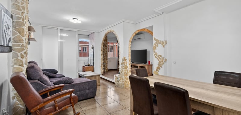 Apartment in Alicante - view 1