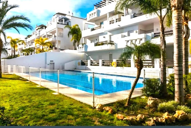 Apartment in Estepona - view 1