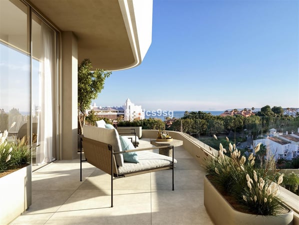 House in Estepona - view 1