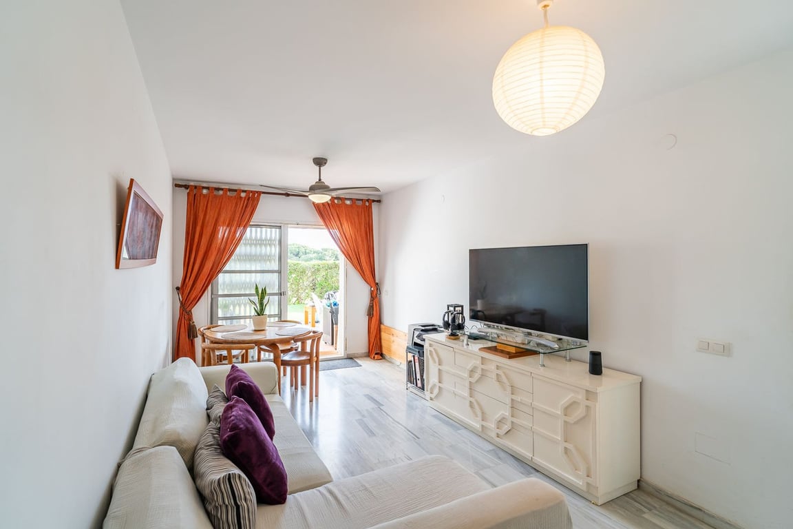 Apartment in Mijas Costa - Image 3