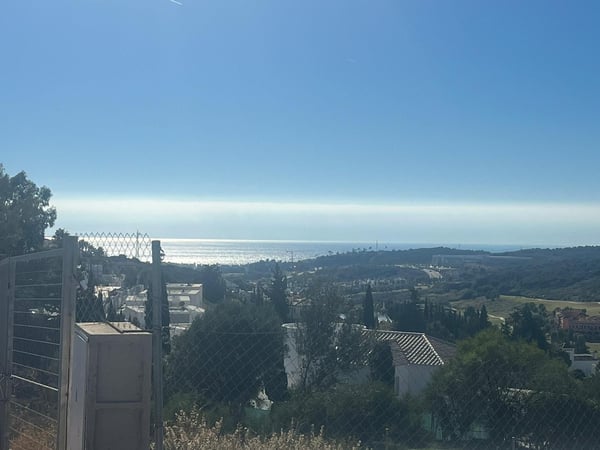 Land in Estepona - view 1
