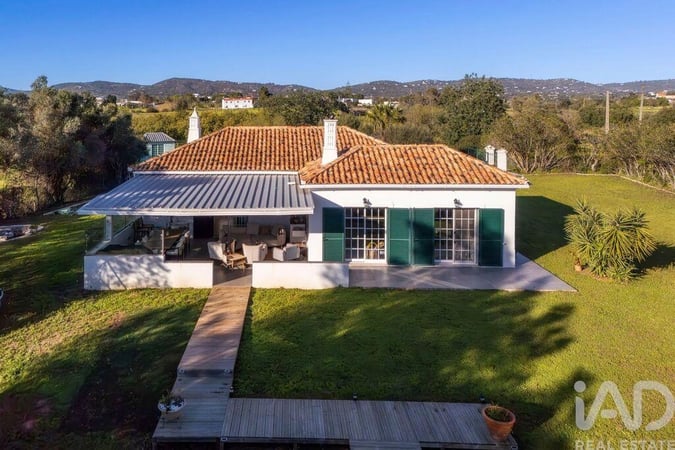 House in Estoi - view 1