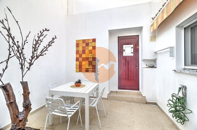 Villa in Vila Real de Santo Antonio - view 1