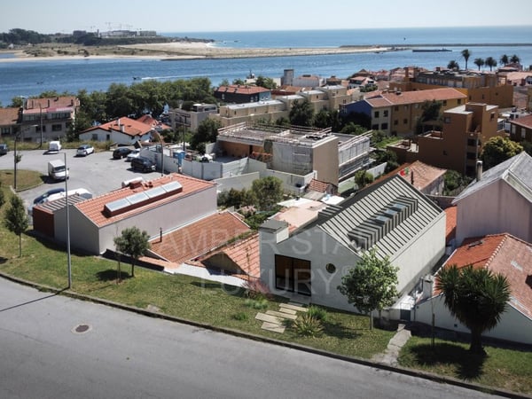 House in Foz do Douro - view 1