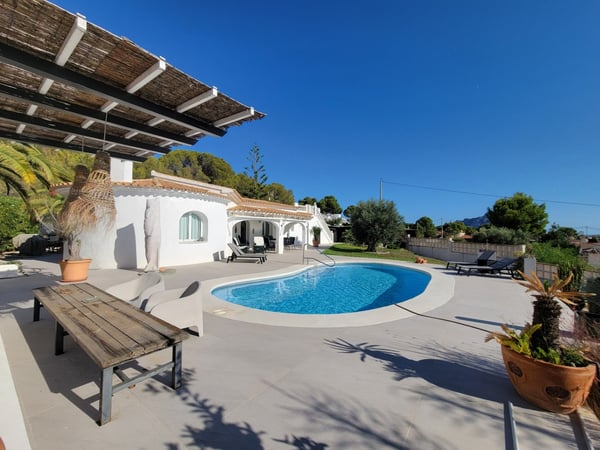 Villa in Calp - view 1