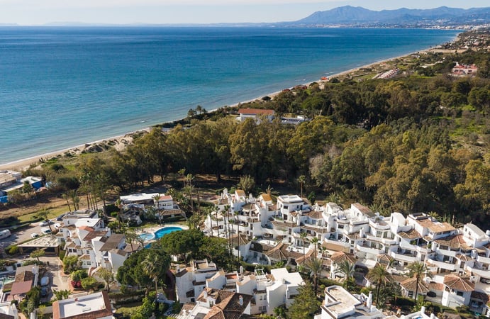 Apartment in Elviria - view 1