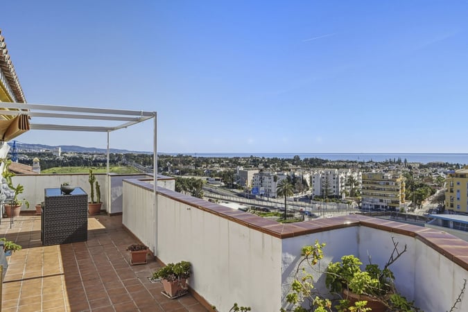Penthouse in San Pedro de Alcantara - view 1