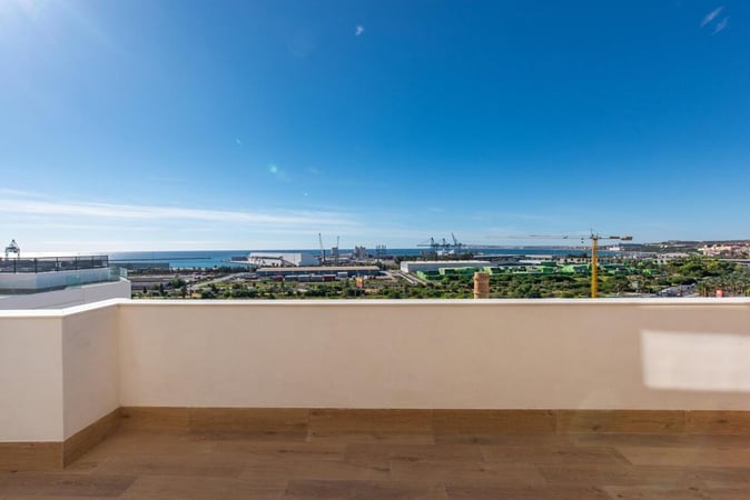 Apartment in Alicante - view 1
