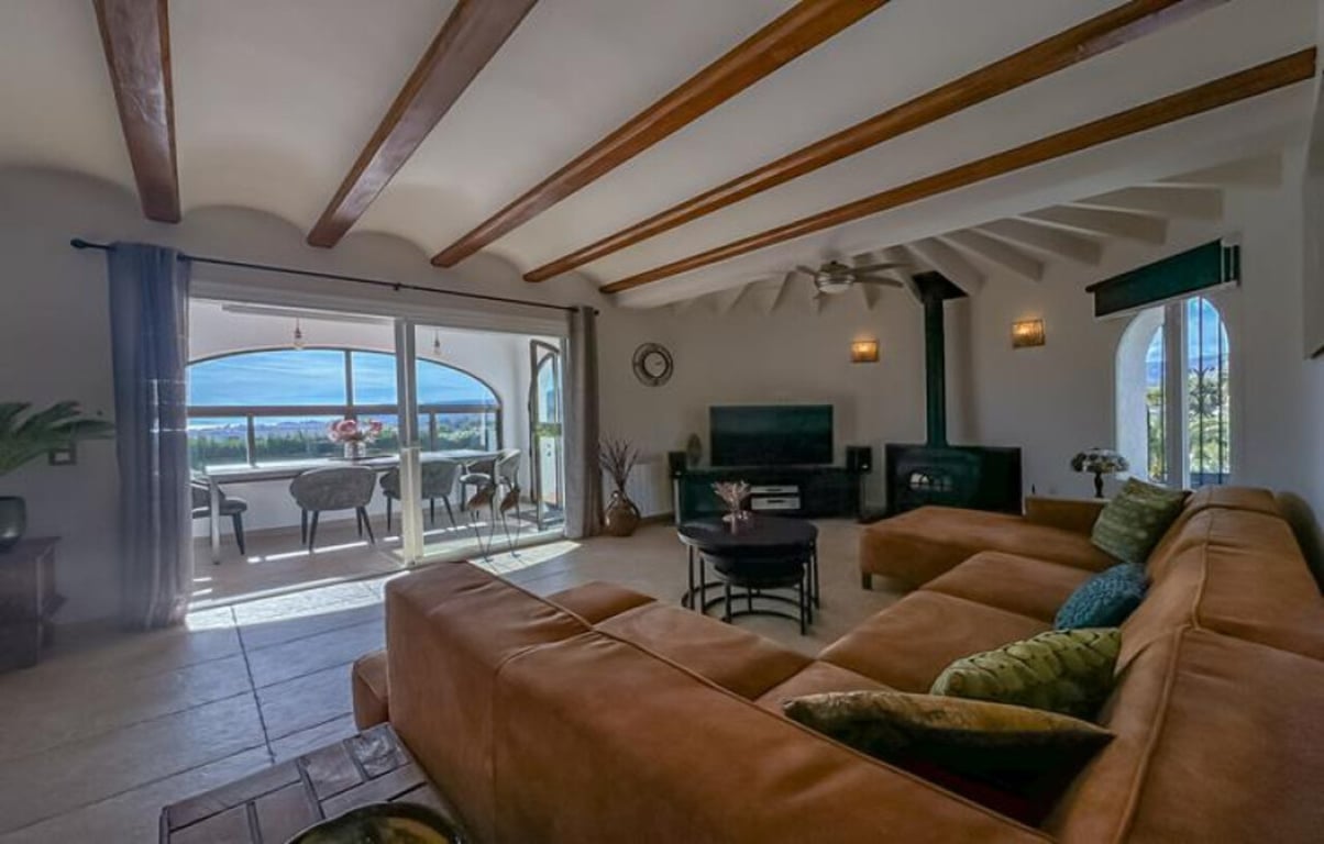 Villa in Calp - Image 2