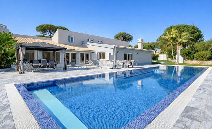 Villa in Vale Judeu - view 1