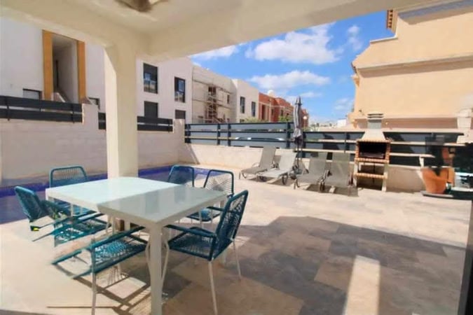 Villa in Villamartin - view 1