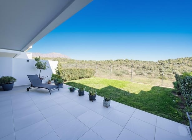 Apartment in Estepona - view 1