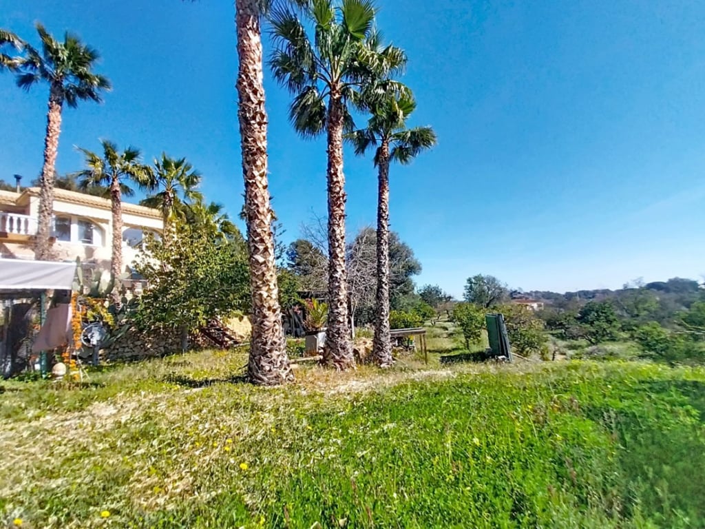 Villa in La Nucia - Image 3