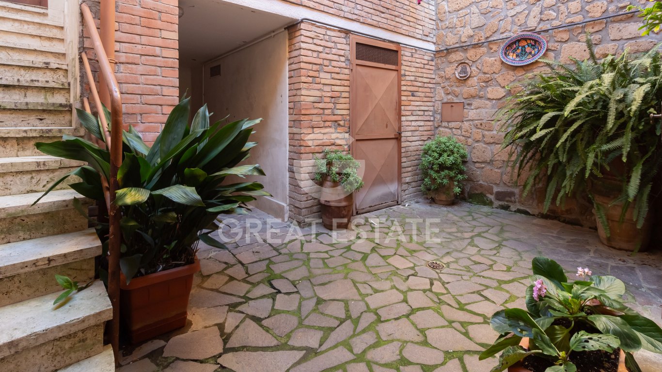 House in Orvieto - Image 3