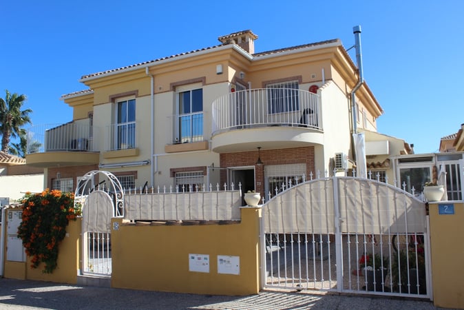 House in Villamartin - view 1