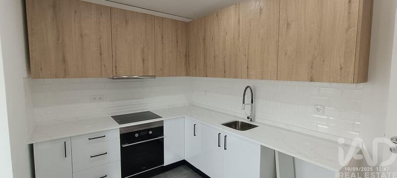 Apartment in Almada - view 1