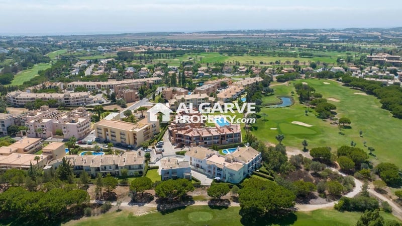 Villa in Quarteira - view 1