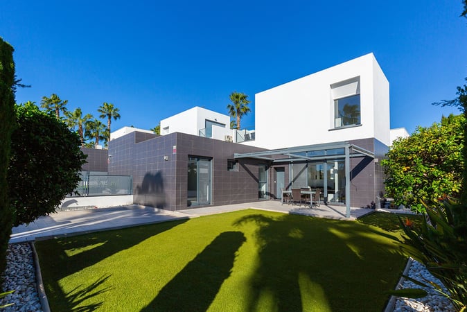 House in Algorfa - view 1