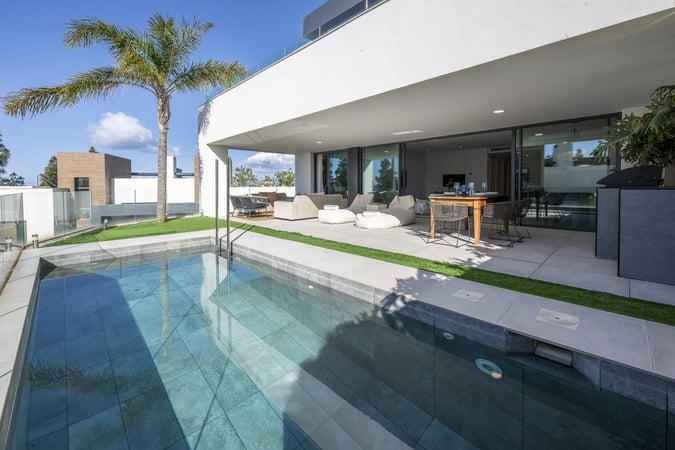 Apartment in Artola - view 1