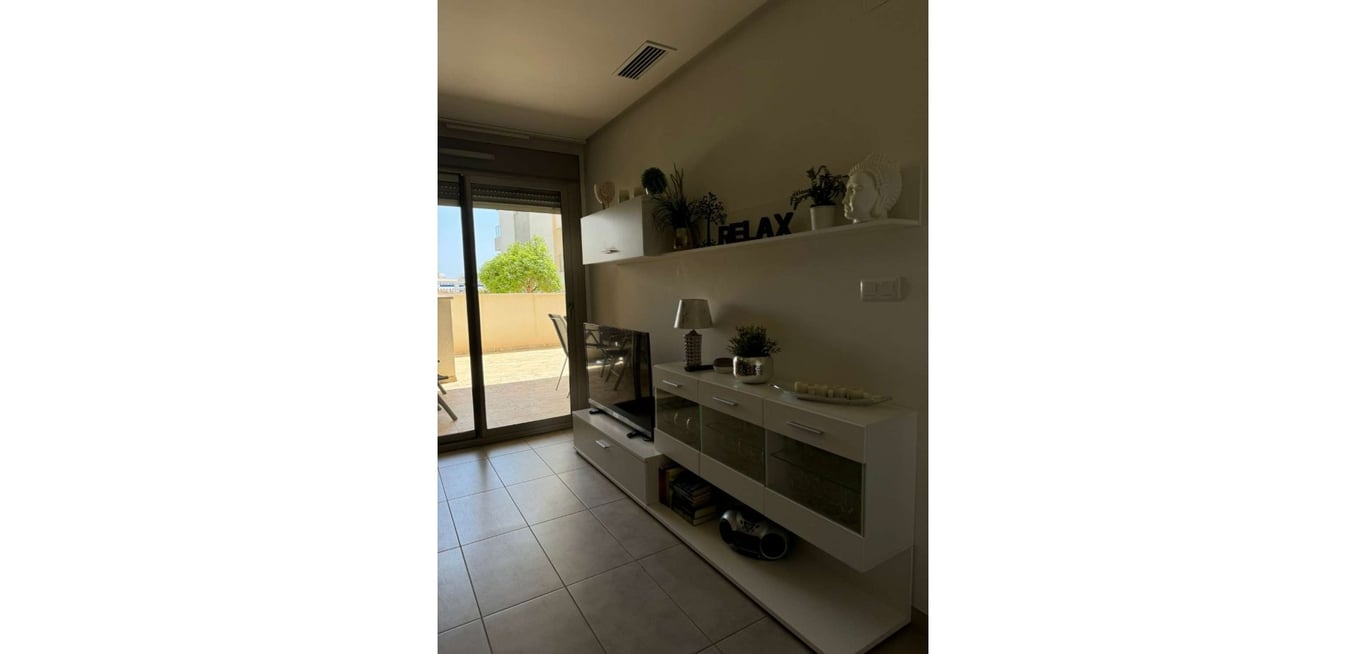 Apartment in Villamartin - Image 5