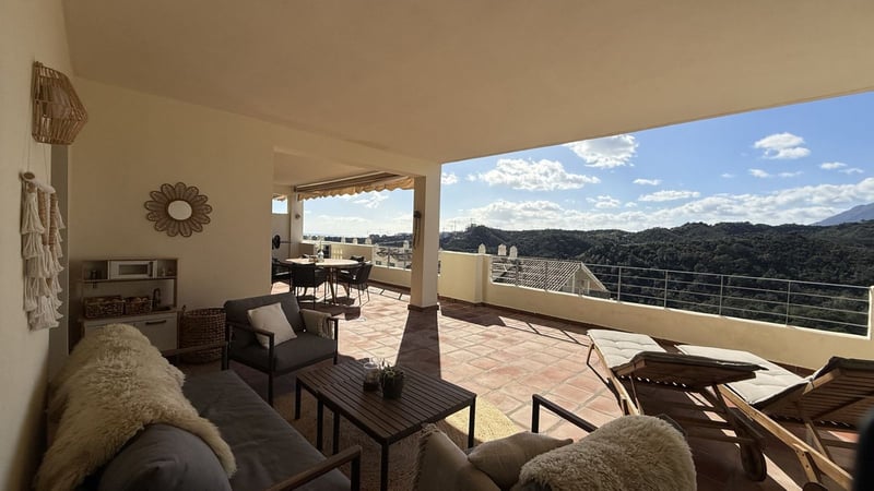 Apartment in Estepona - view 1
