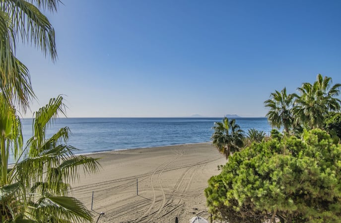 Apartment in Estepona - view 1