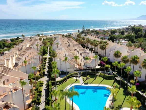 House in Marbella Del Este - view 1