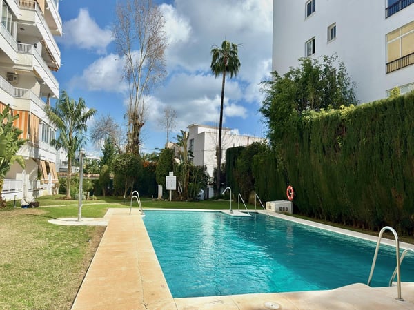 Apartment in Puerto Banus - view 1