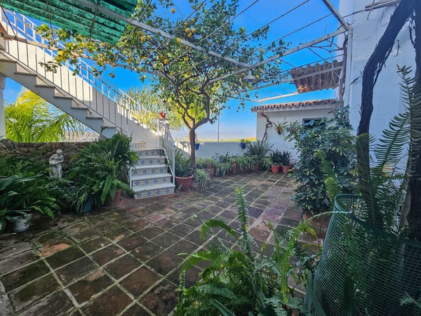 House in Alhaurin el Grande - view 1