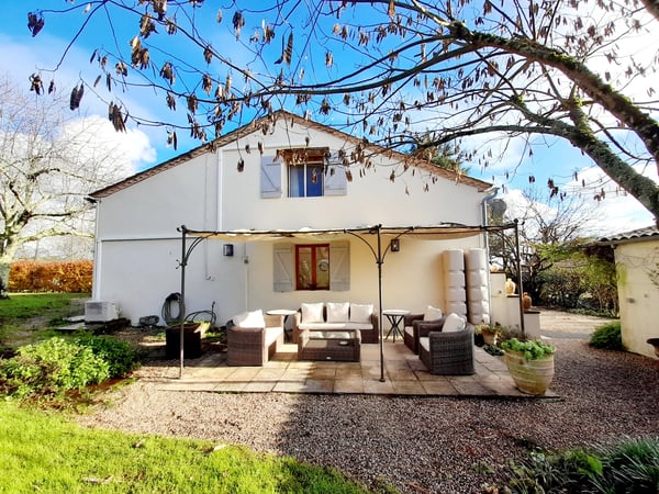 House in Issigeac - view 1