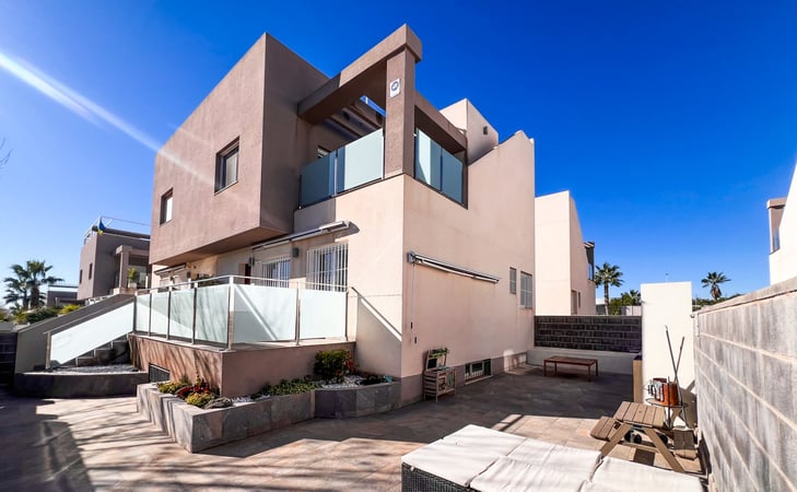 Villa in Torrevieja - view 1