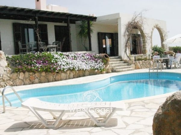 House in Tala - view 1