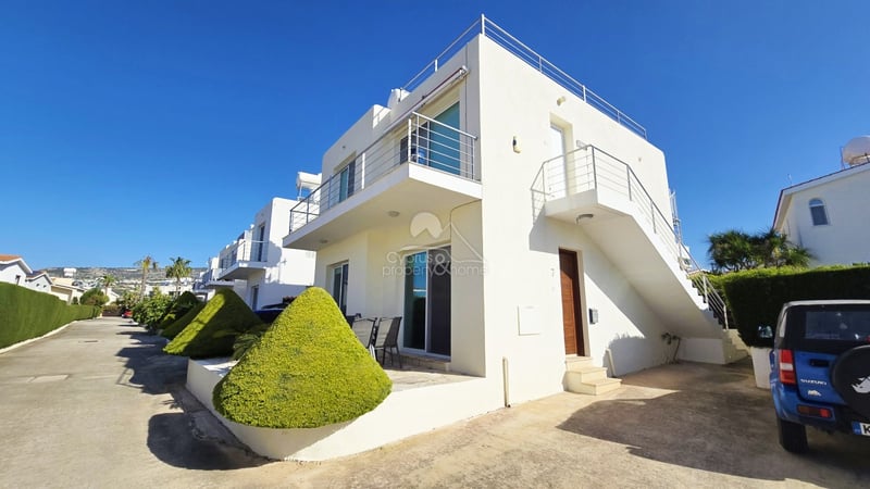 Apartment in Pegeia - view 1