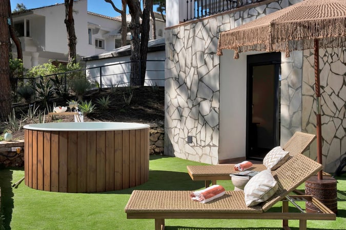 Villa in Sitio de Calahonda - view 1