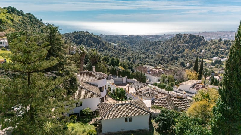 Villa in Mijas Costa - view 1