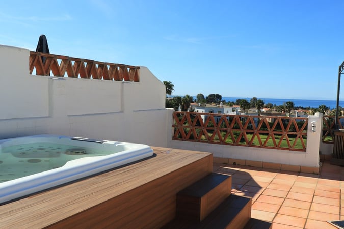 House in Estepona - view 1