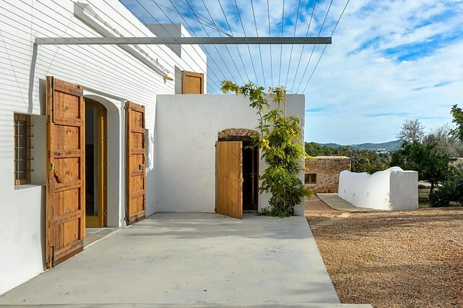 Villa in Sant Rafel - view 1