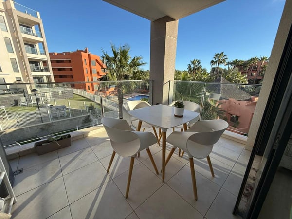 Apartment in Villamartin - view 1