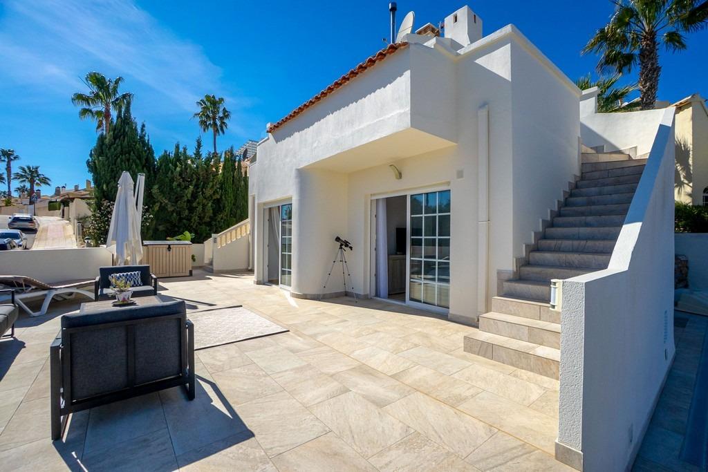 Villa in Urbanizacion los Balcones - Image 2