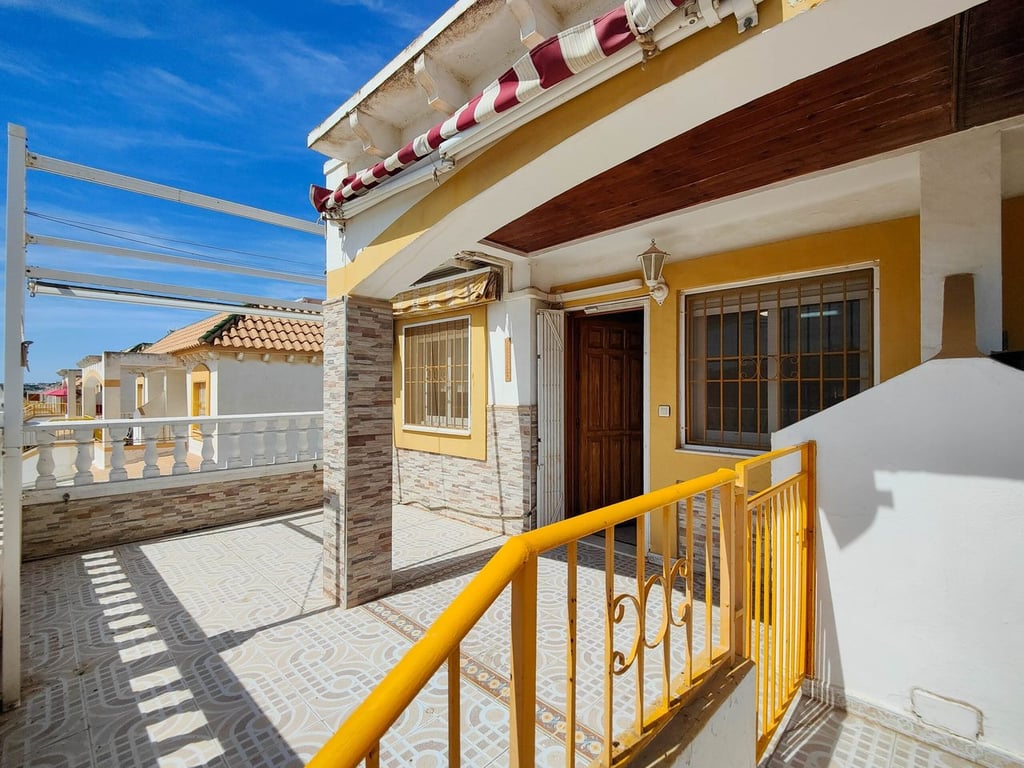 Penthouse in Torrevieja - Image 3