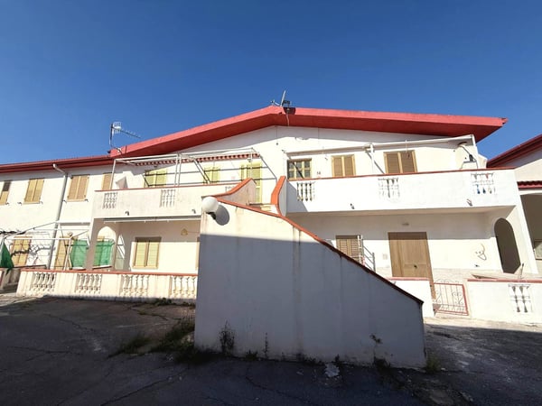 Apartment in Santa Maria del Cedro - view 1