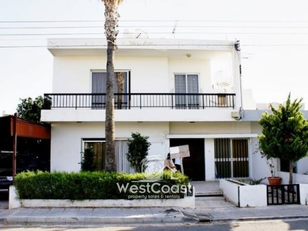 House in Agios Pavlos - view 1