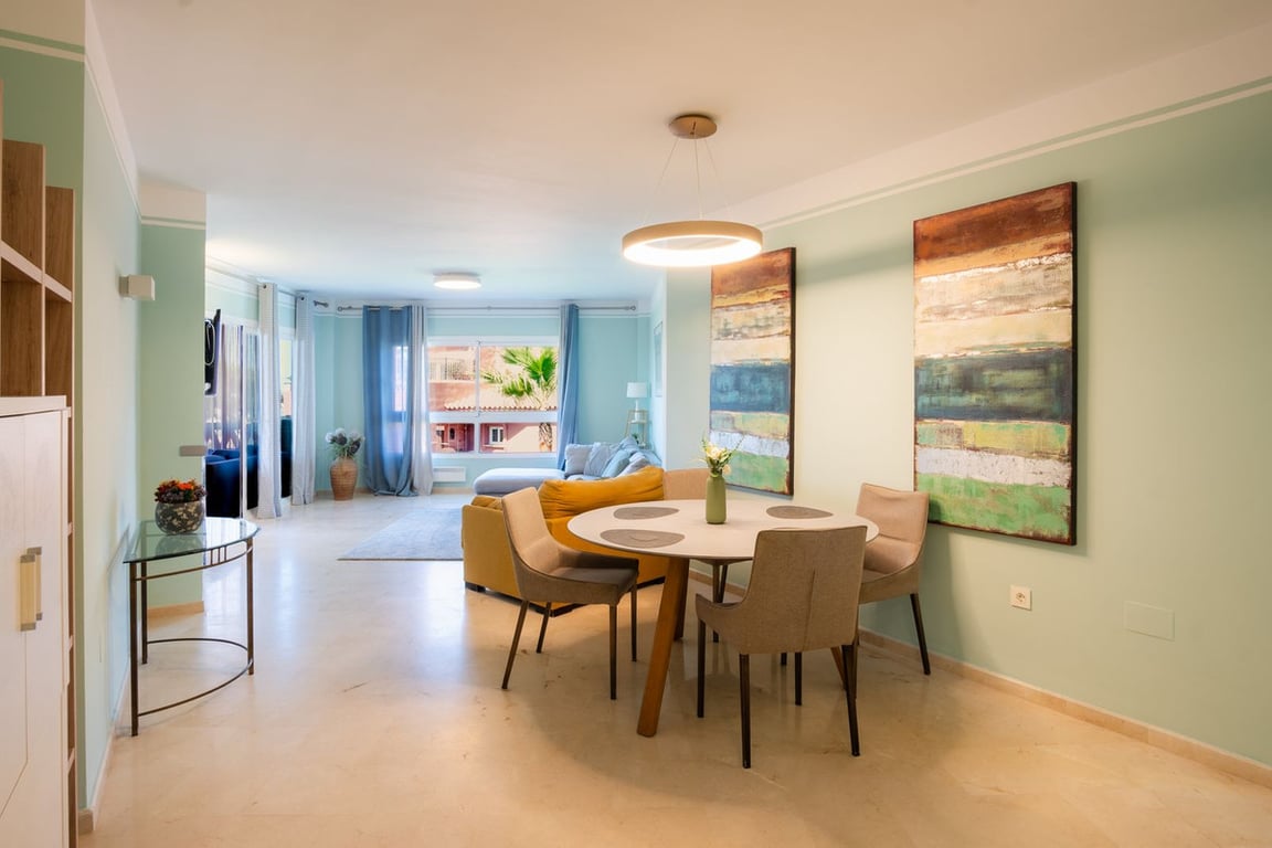 Apartment in Elviria - Image 2