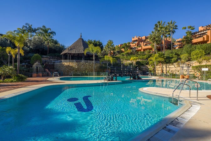 Apartment in Nueva Andalucia - view 1