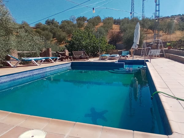 Villa in Riogordo - view 1